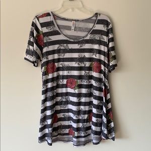 Black and white rose Lularoe perfect